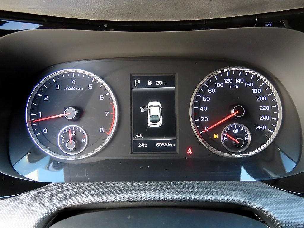 Kia K5 — photo 09