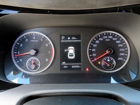 Kia K5 — photo 09