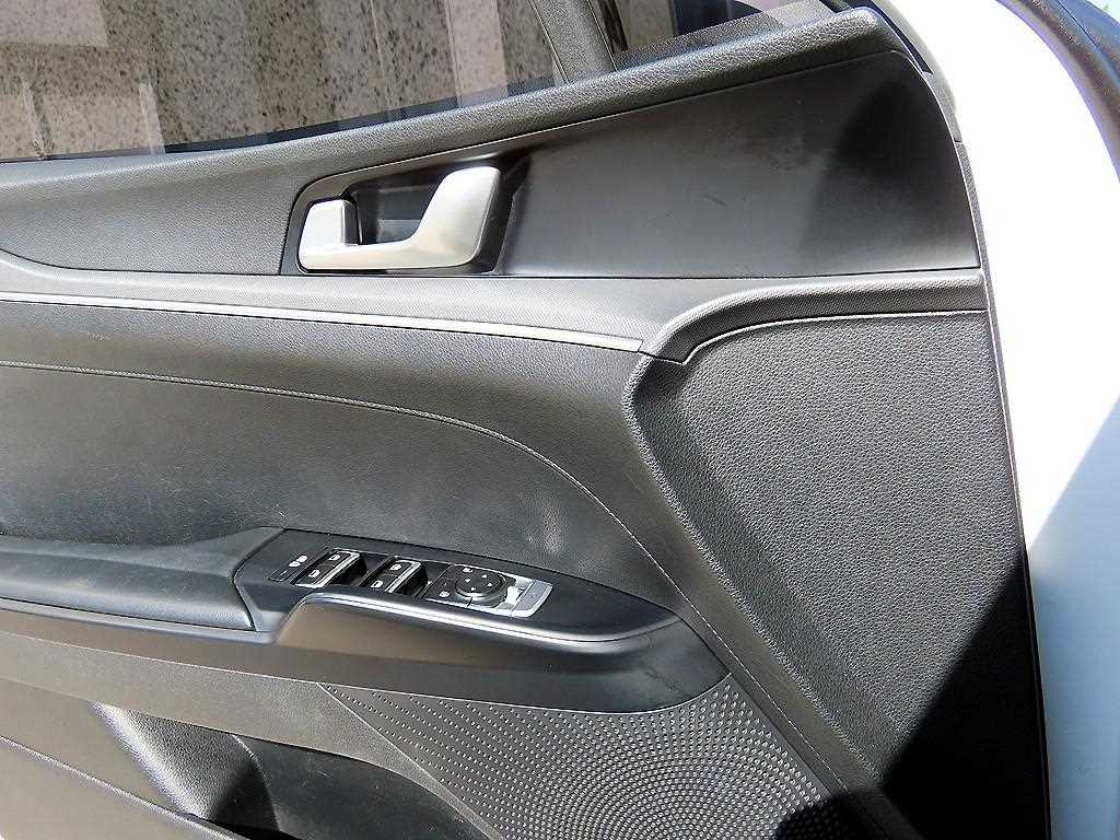 Kia K5 — photo 11