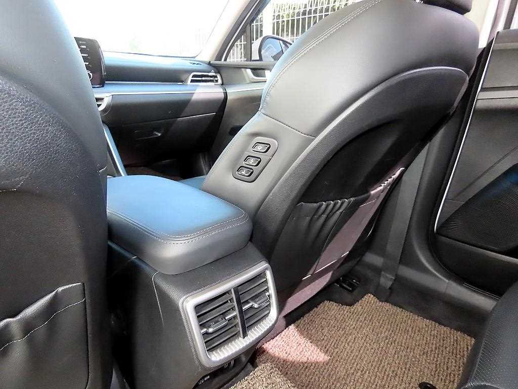 Kia K5 — photo 17