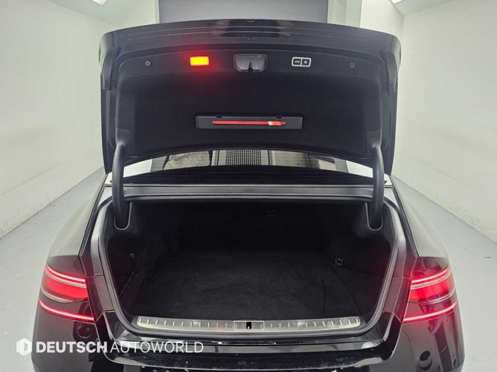 Genesis G90 — photo 19