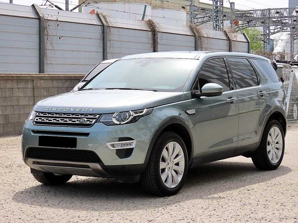 Land Rover Discovery Sport — photo 02