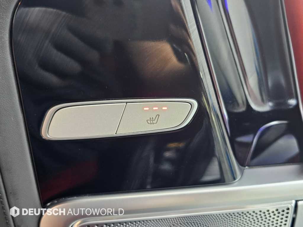 Mercedes-Benz G-Class — photo 16