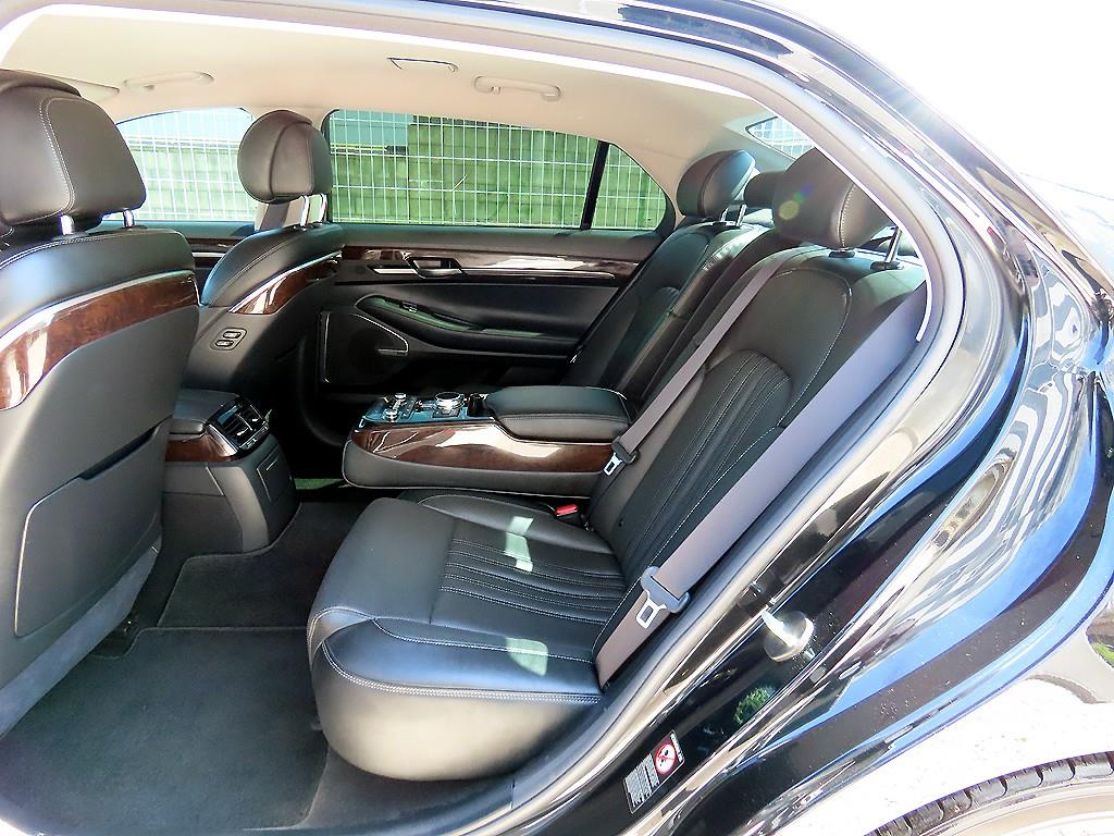 Genesis EQ900 — photo 06