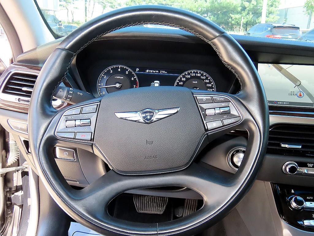 Genesis EQ900 — photo 08