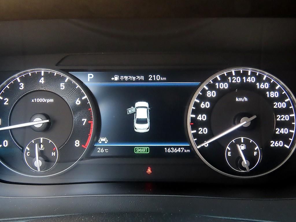 Genesis EQ900 — photo 09