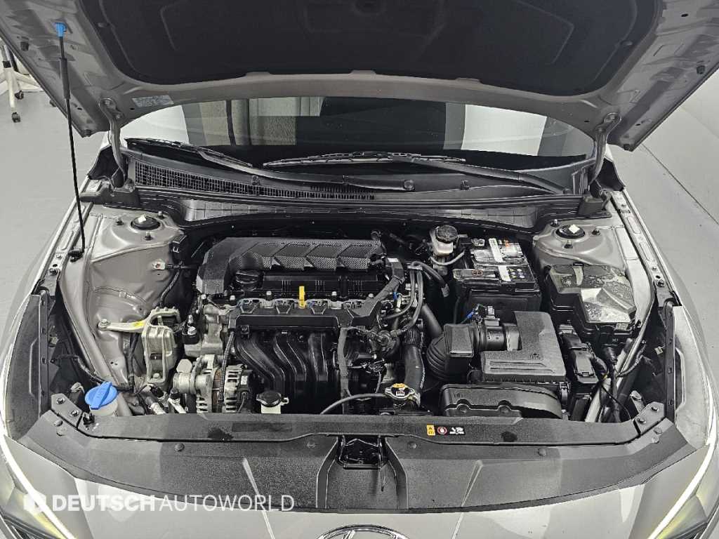 Hyundai Avante — photo 06