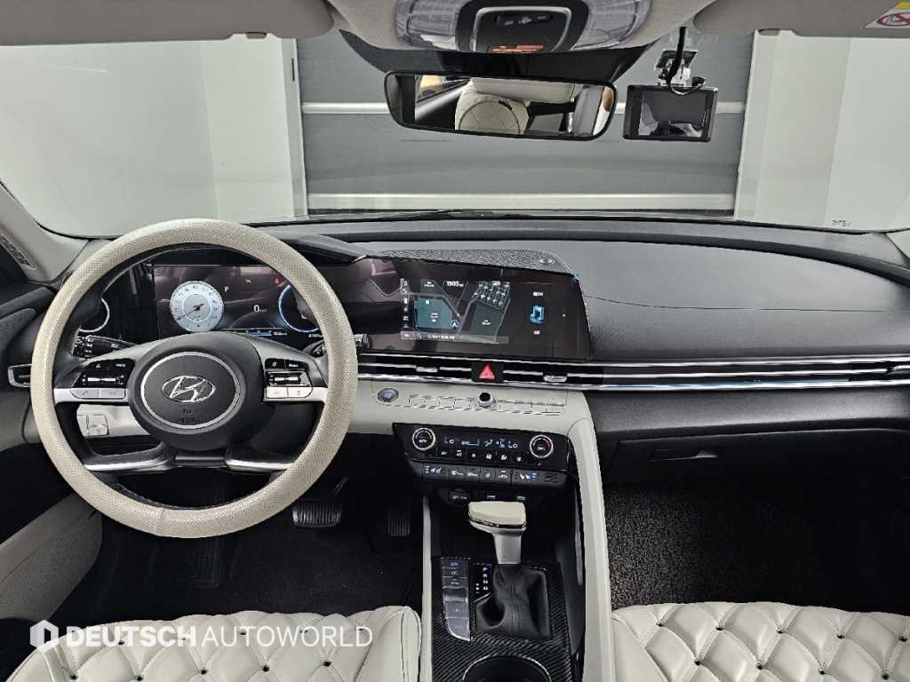 Hyundai Avante — photo 07