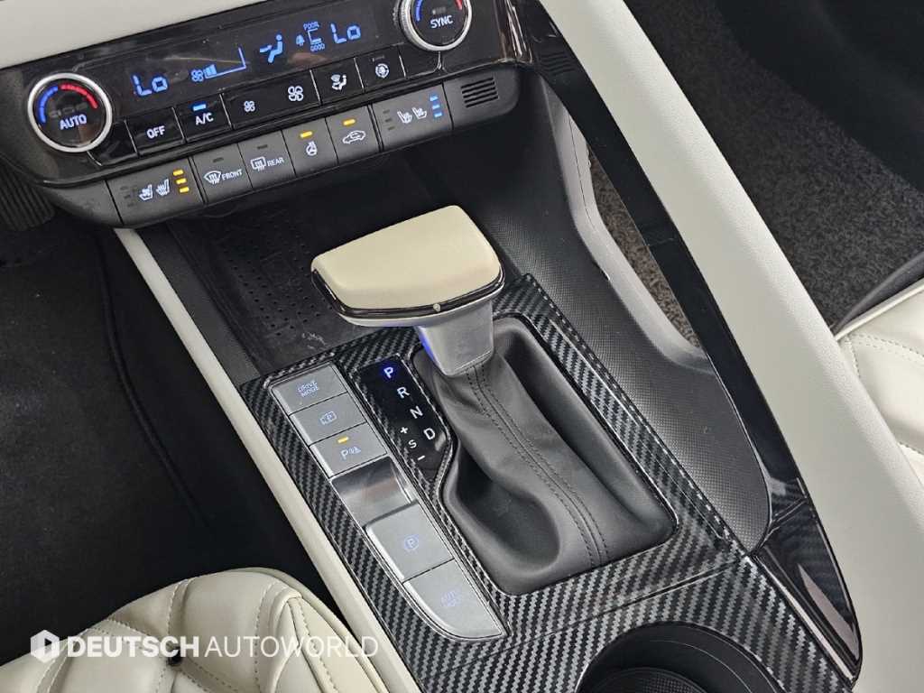 Hyundai Avante — photo 09