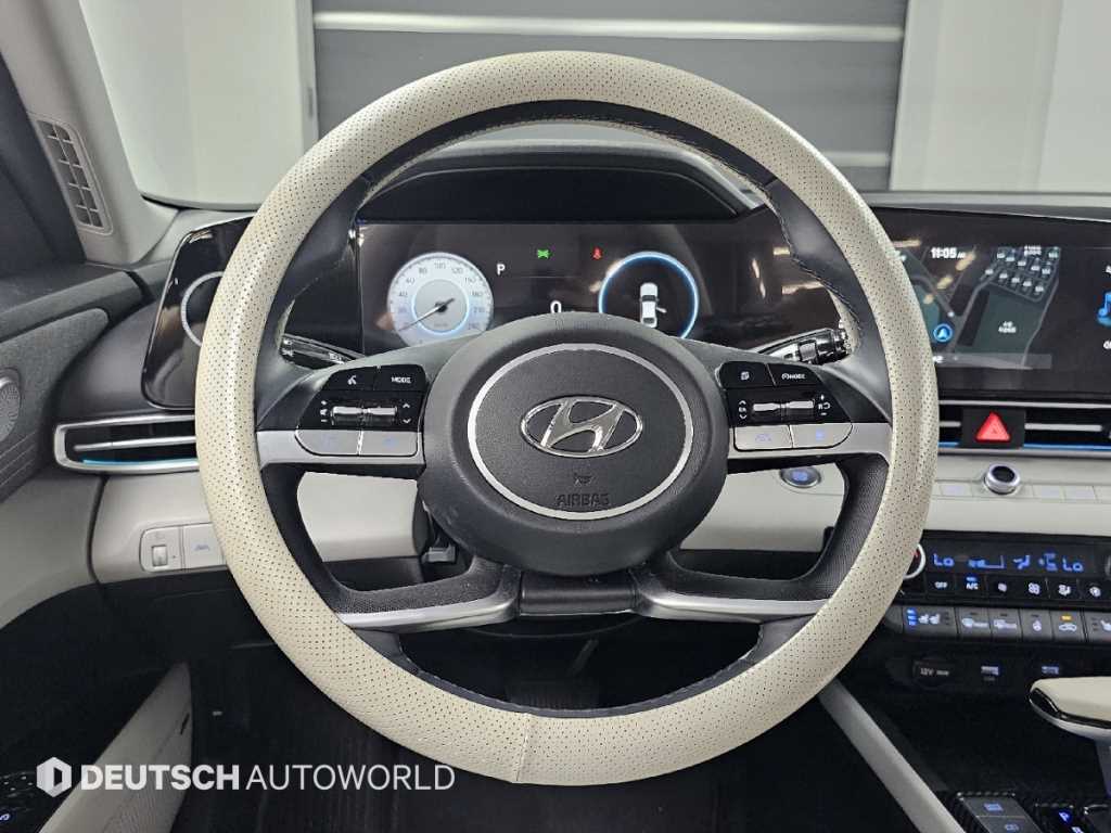 Hyundai Avante — photo 13