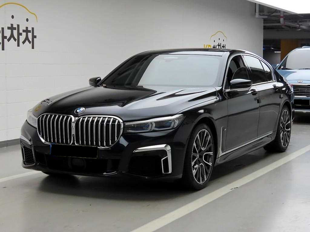 BMW 7-Series — photo 01