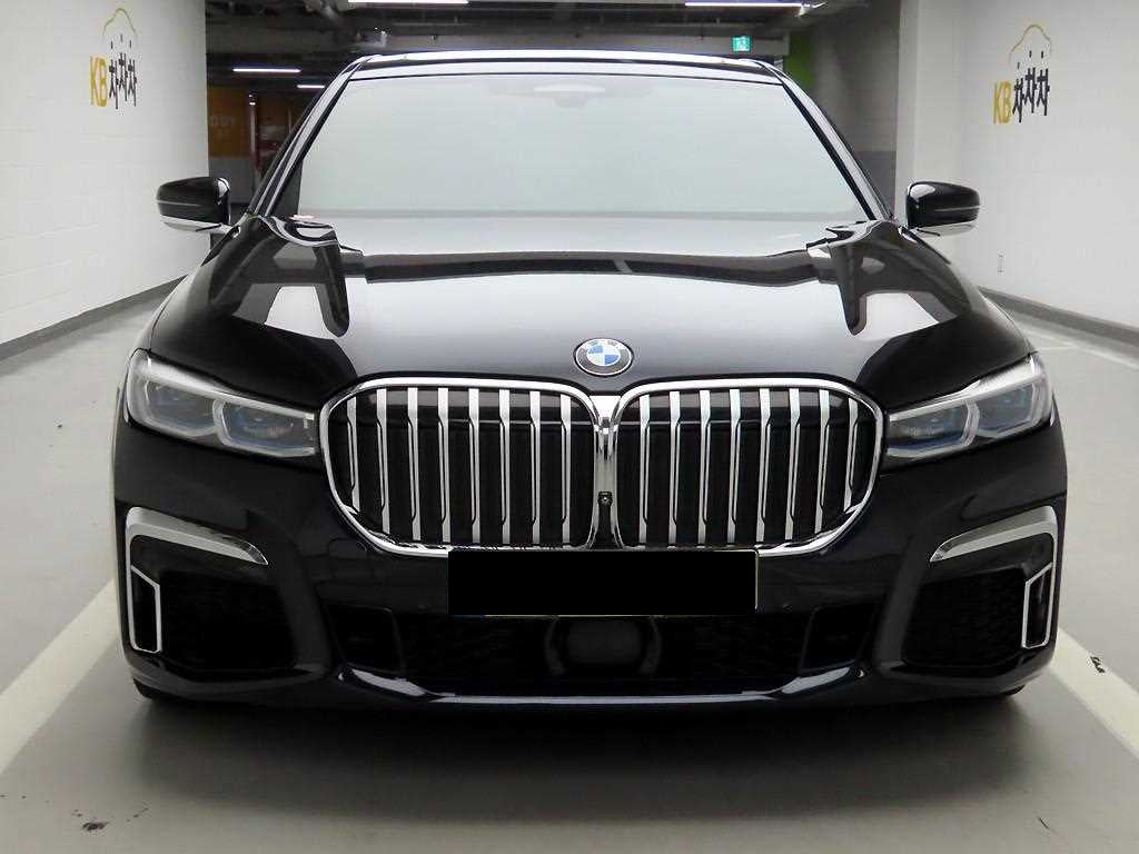 BMW 7-Series — photo 02