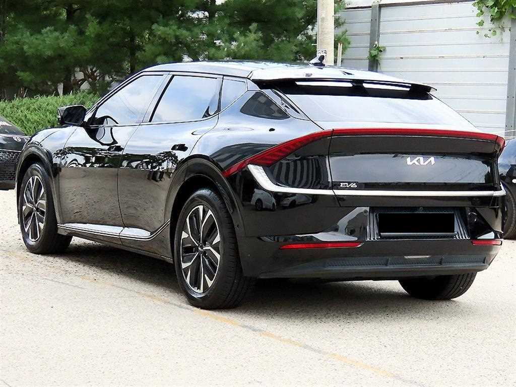 Kia EV6 — photo 03