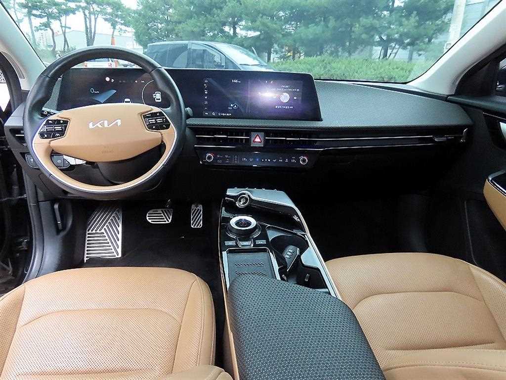 Kia EV6 — photo 07