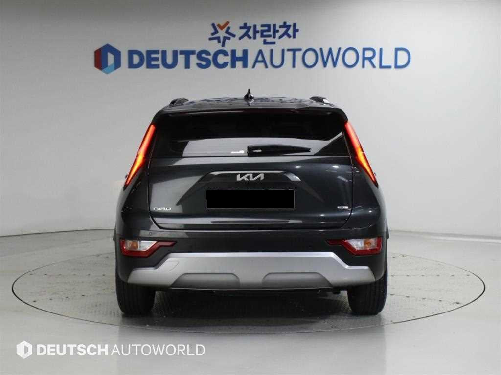 Kia Niro — photo 04