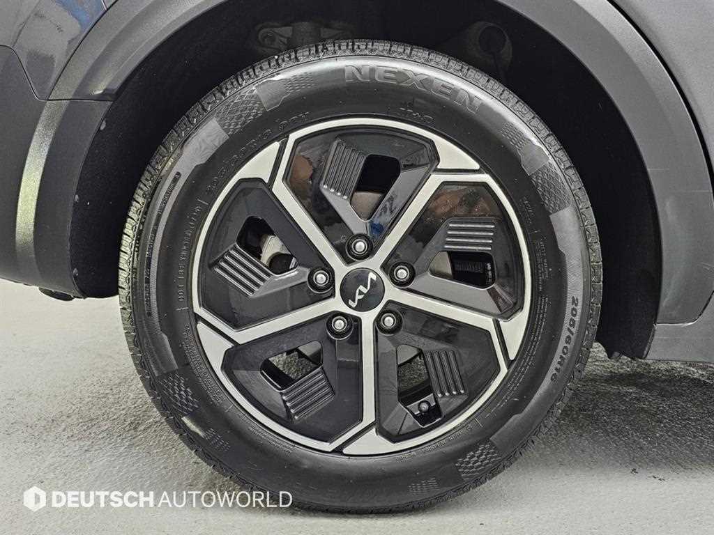 Kia Niro — photo 05
