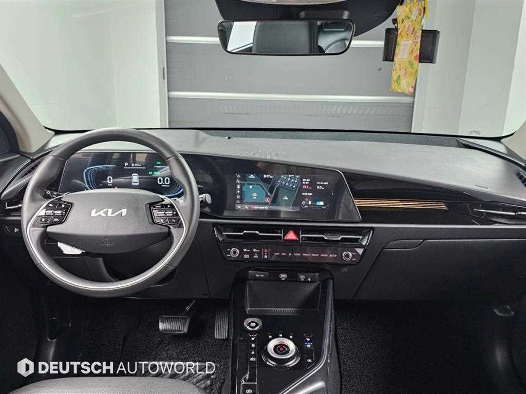 Kia Niro — photo 07
