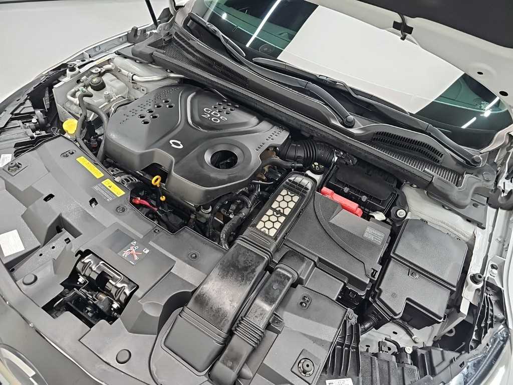 RENAULT SM6 — photo 05