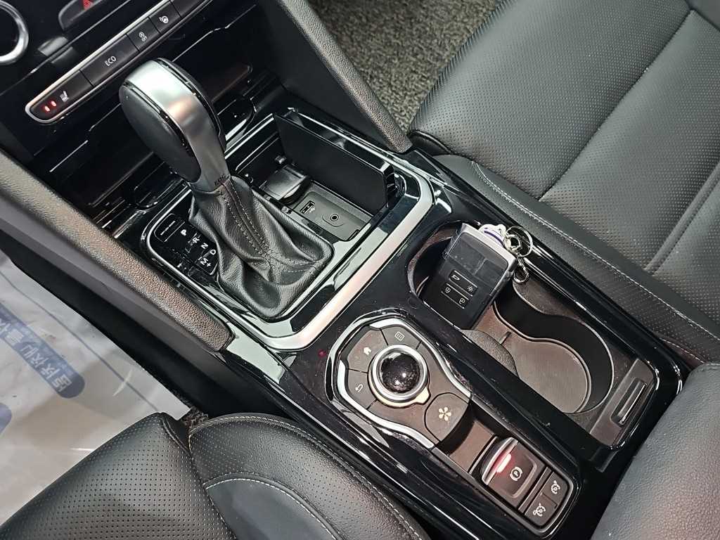 RENAULT SM6 — photo 08