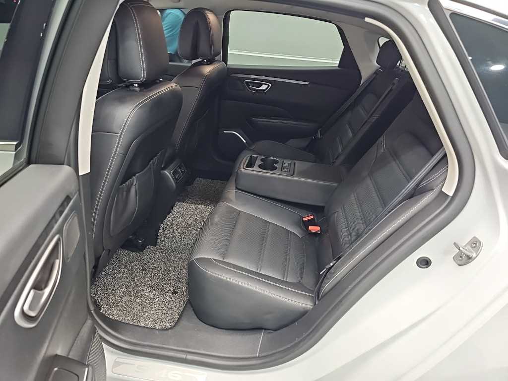 RENAULT SM6 — photo 12