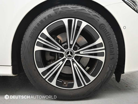 Mercedes-Benz E-Class — photo 06