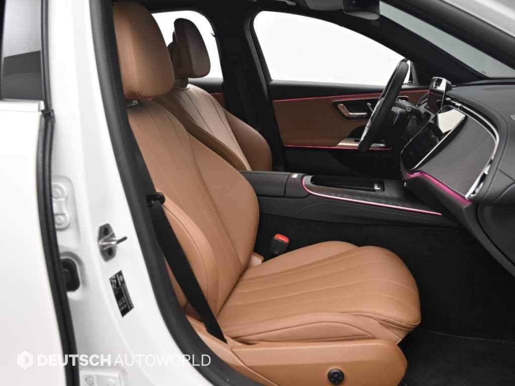 Mercedes-Benz E-Class — photo 12