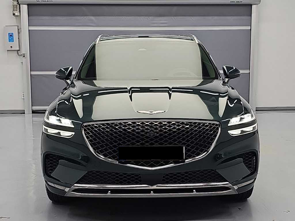Genesis GV70 — photo 02