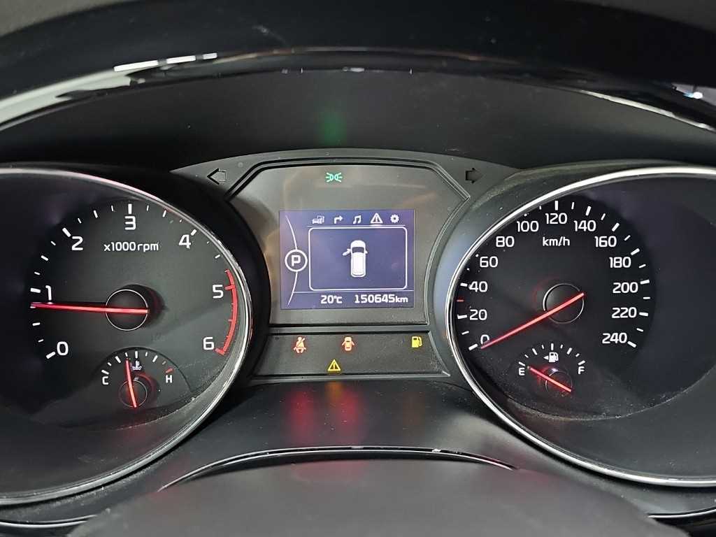 Kia Carnival — photo 06
