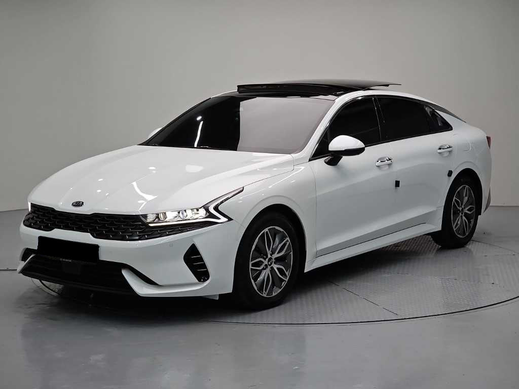 Kia K5 — photo 01