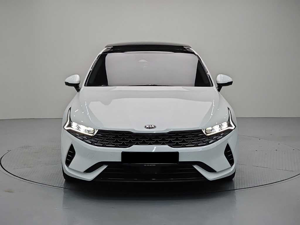 Kia K5 — photo 02