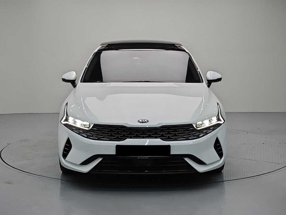 Kia K5 — photo 02