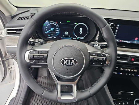 Kia K5 — photo 09