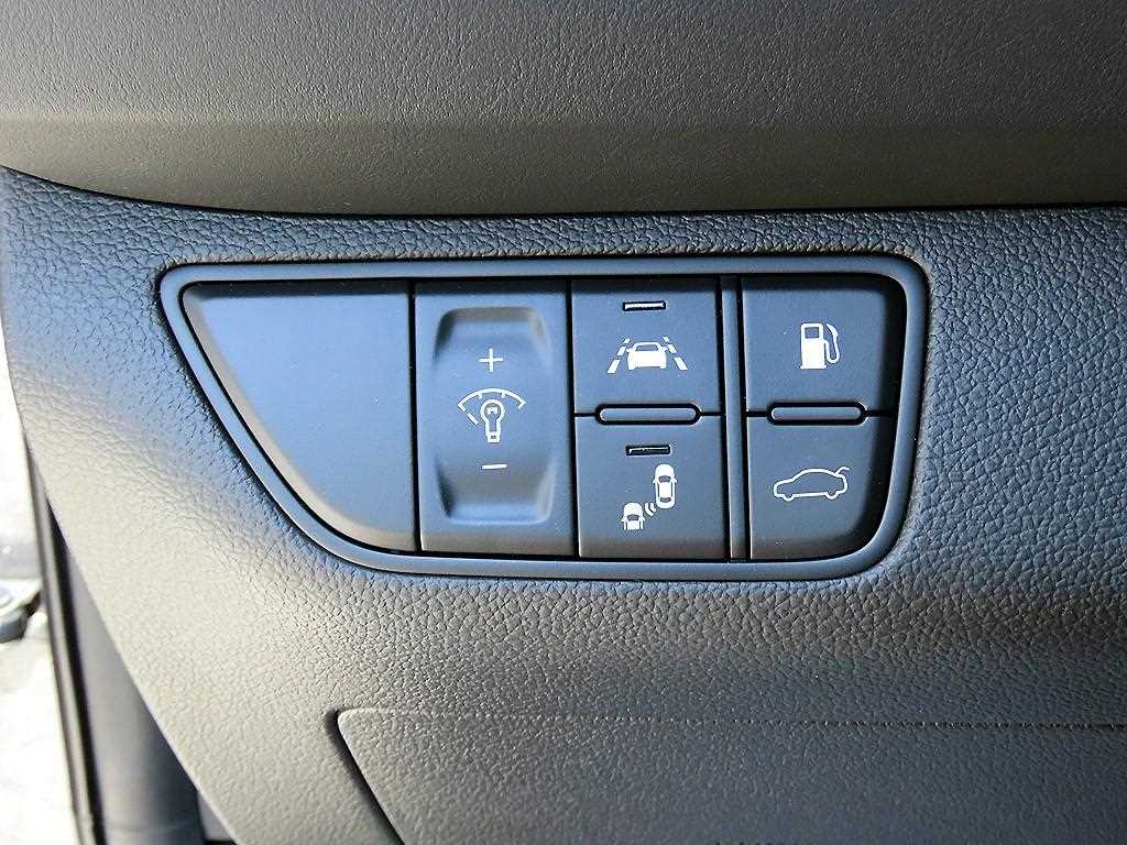 Genesis G70 — photo 12