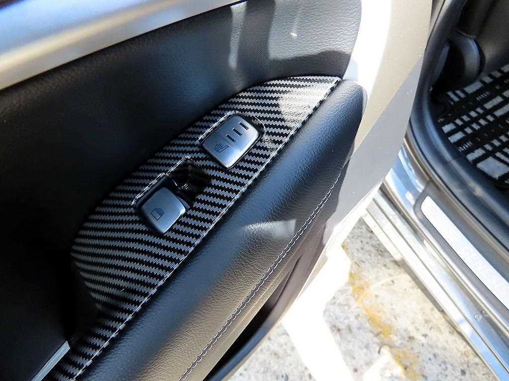 Genesis G70 — photo 17