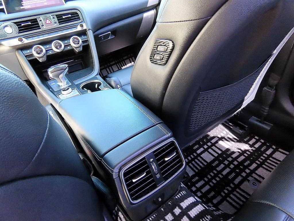 Genesis G70 — photo 18