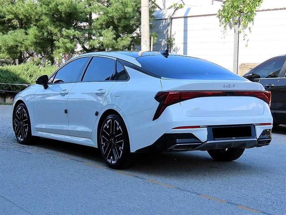 Kia K5 — photo 02
