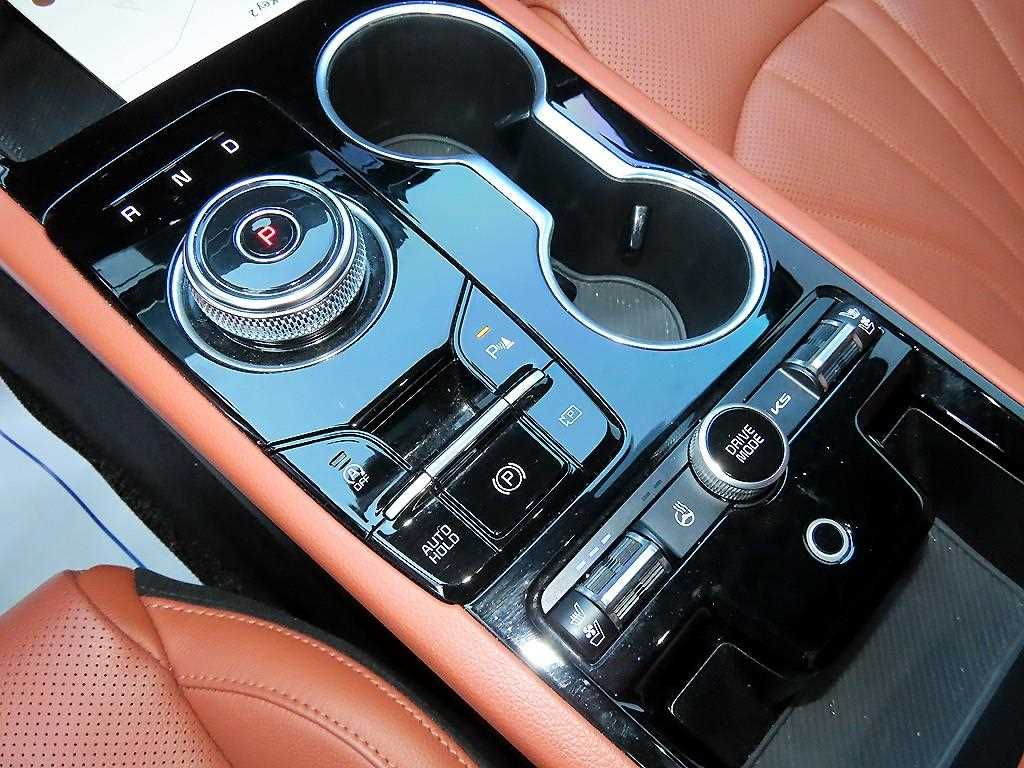 Kia K5 — photo 12