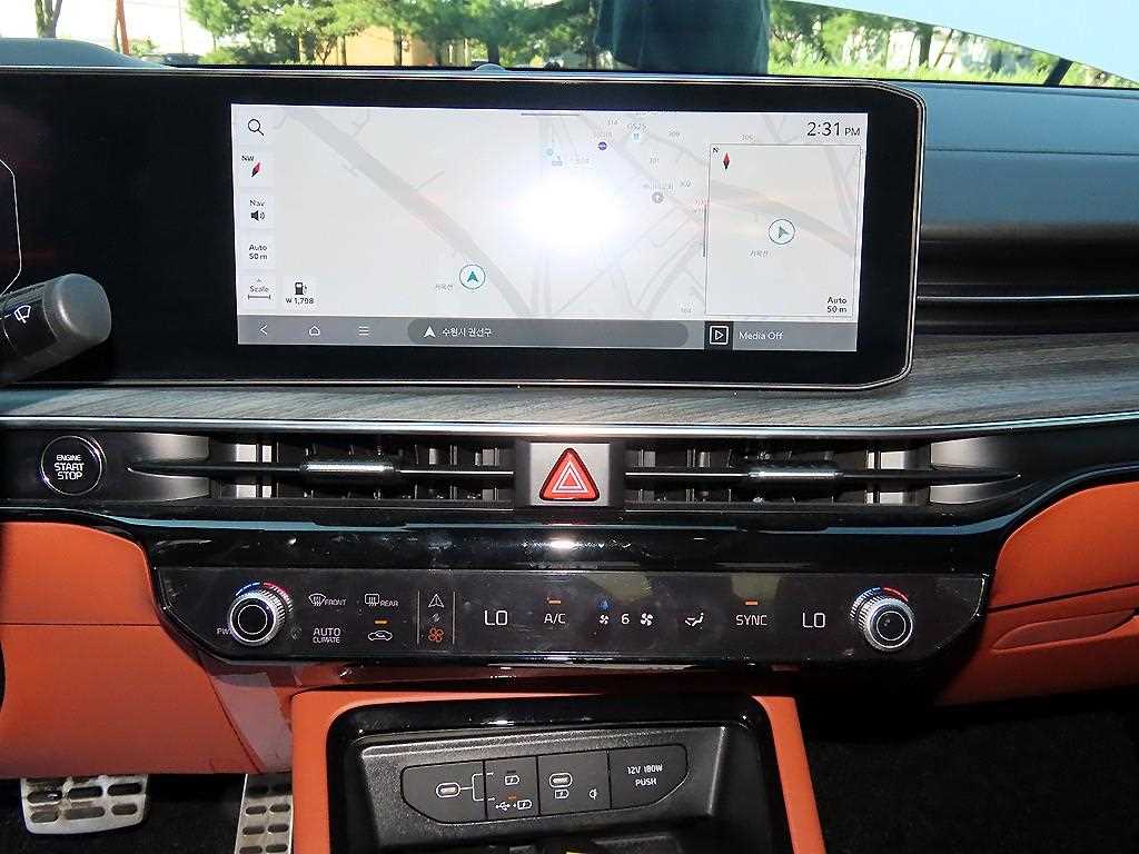 Kia K5 — photo 14