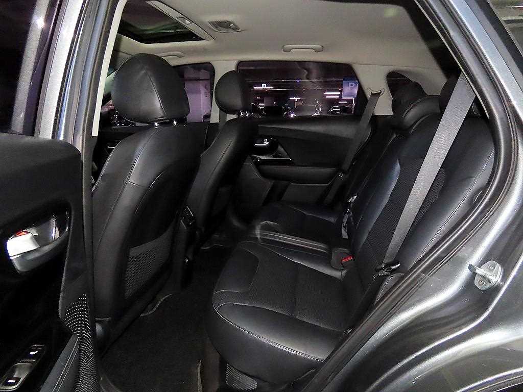Kia Niro — photo 07