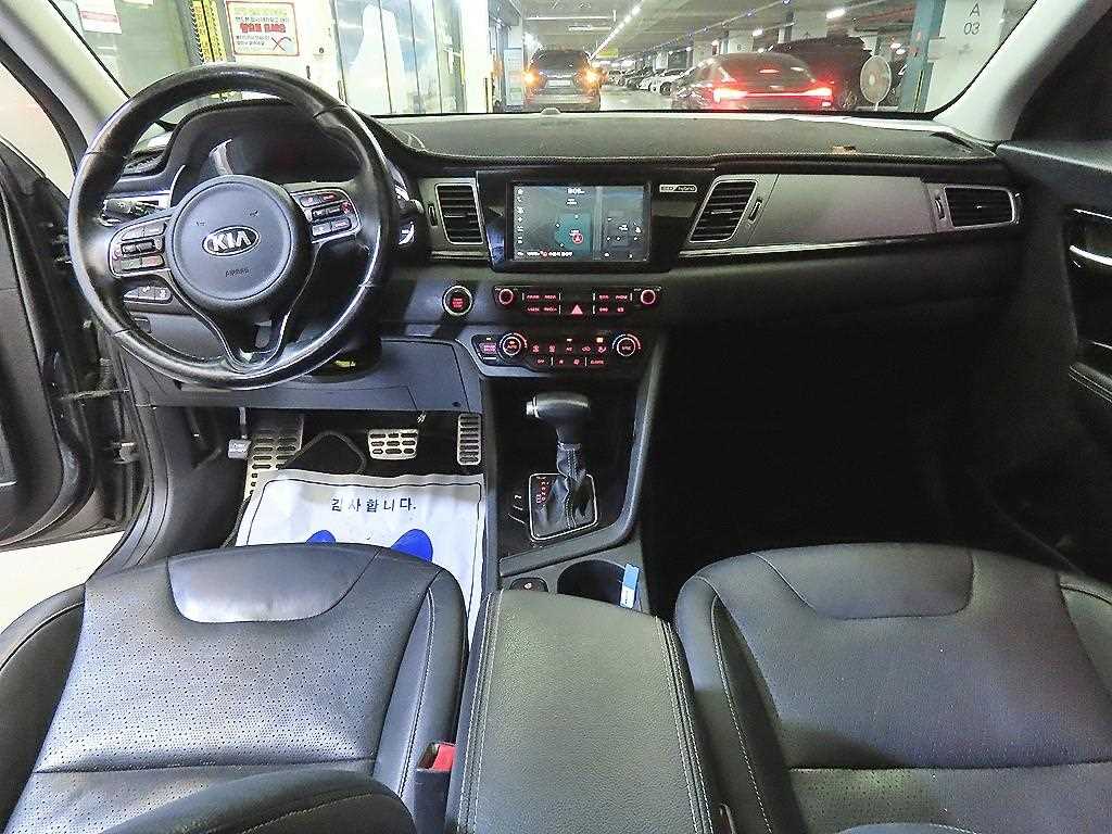 Kia Niro — photo 10