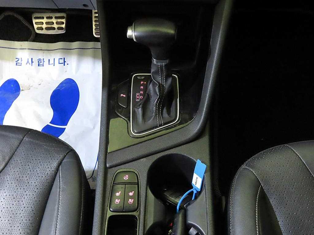 Kia Niro — photo 12