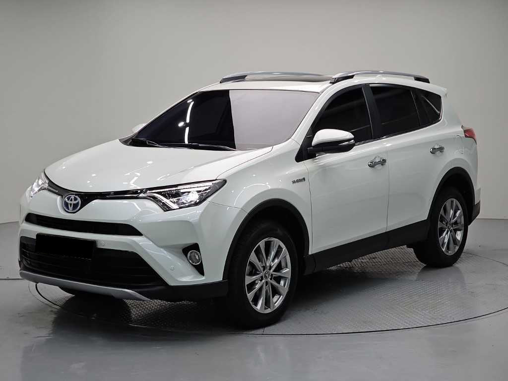 Toyota RAV4 — photo 01