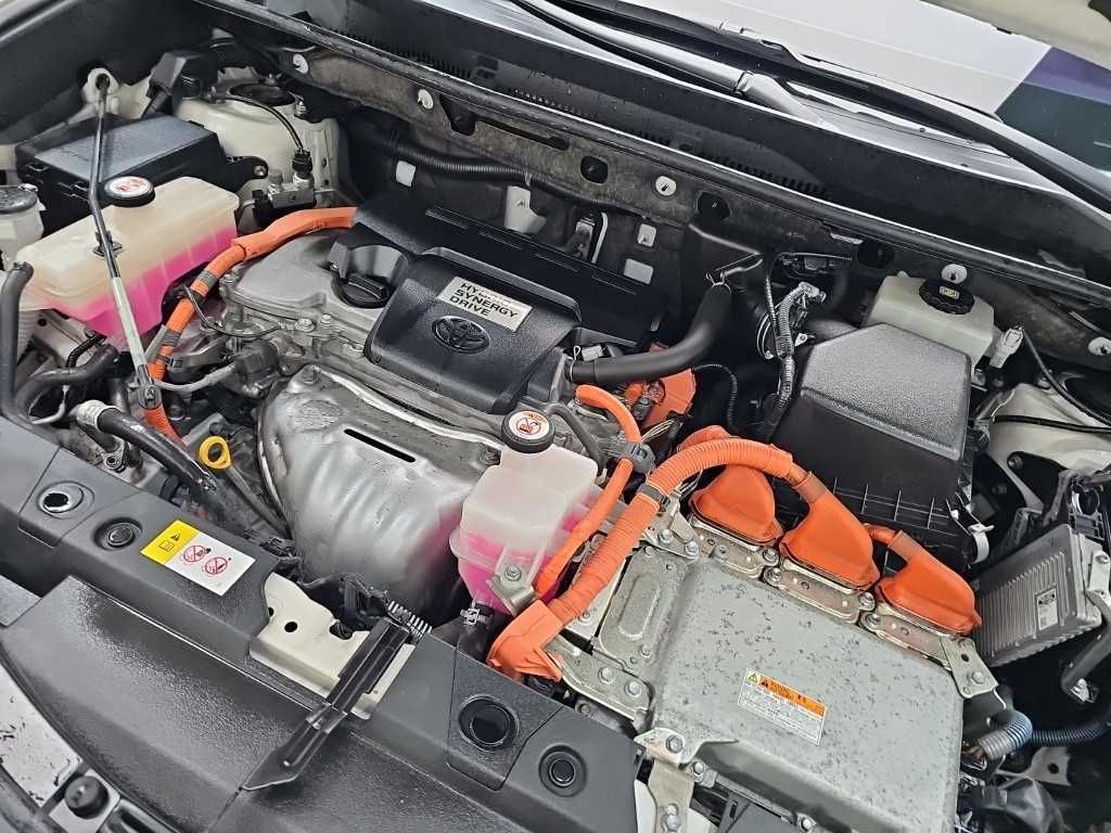 Toyota RAV4 — photo 05