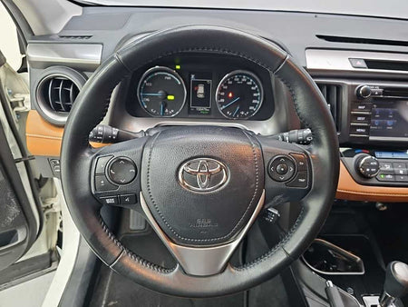 Toyota RAV4 — photo 09