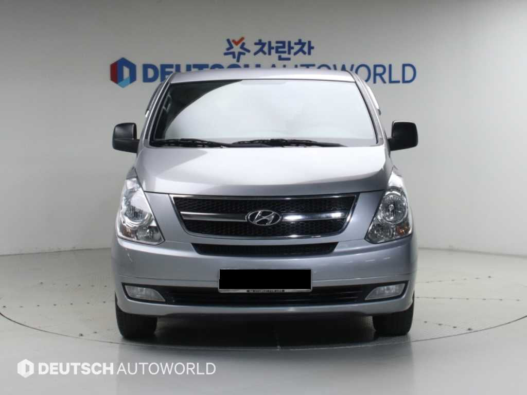 Hyundai Starex — photo 03
