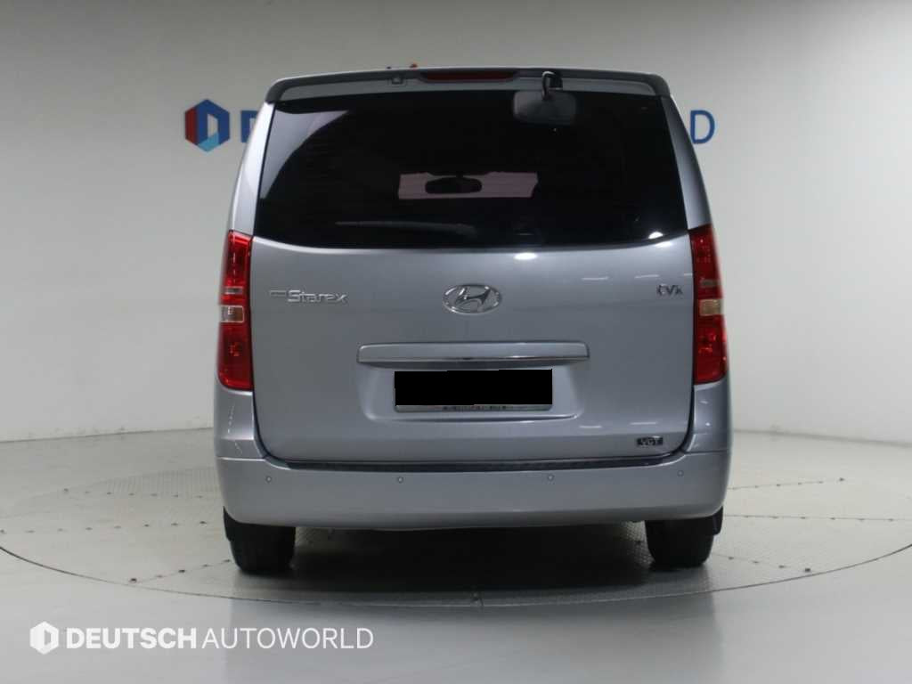 Hyundai Starex — photo 04