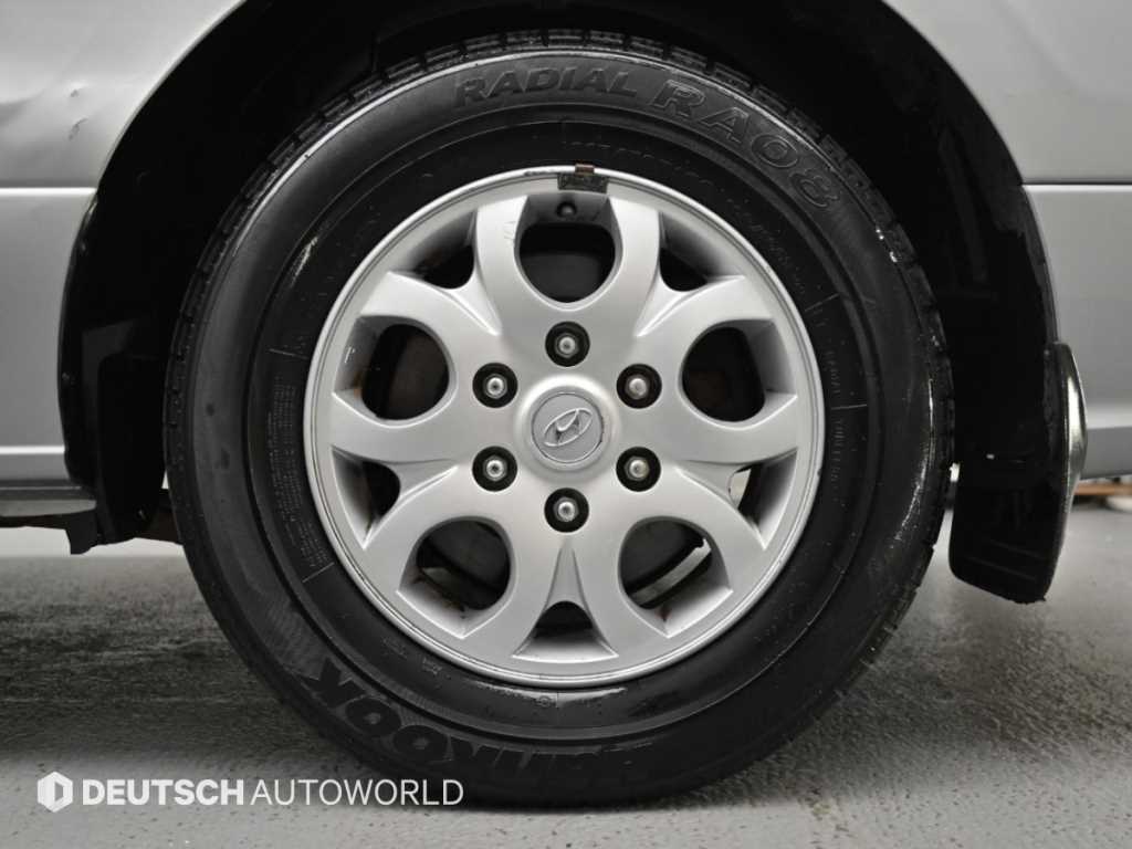 Hyundai Starex — photo 05
