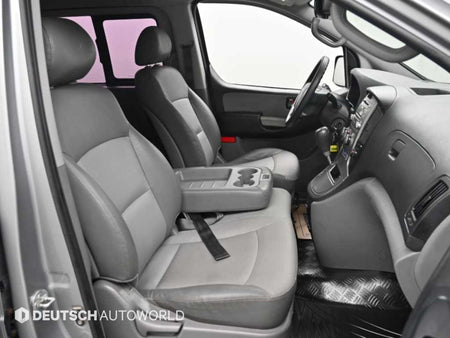 Hyundai Starex — photo 10