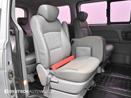 Hyundai Starex — photo 12