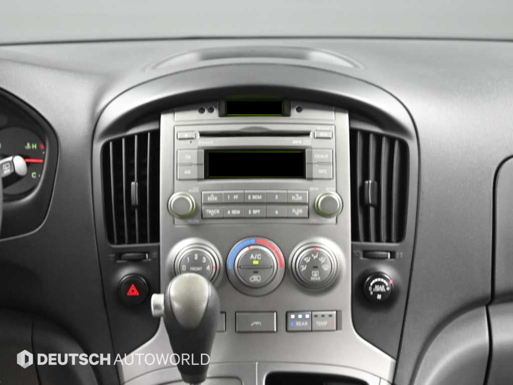 Hyundai Starex — photo 14